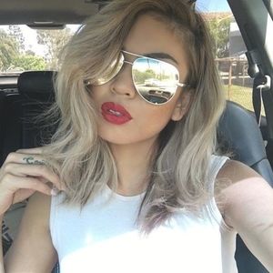 QUAY Desi Perkins High Key Silver